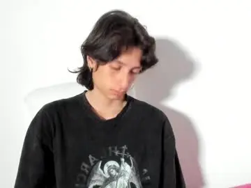 Chaturbate Free Porn Cam of cirosky_elchicopolla