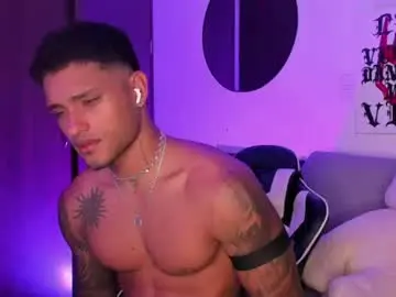 Chaturbate Best live sex cam show of alessandro_vanni
