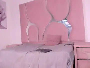 Chaturbate Live Sex Cam of ambarglowasm