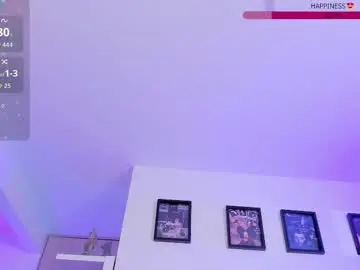 Chaturbate Live Sex Cam of isa_greey