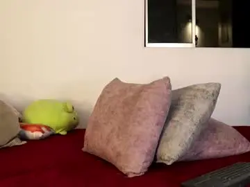 Chaturbate Live Sex Cam of raven06_