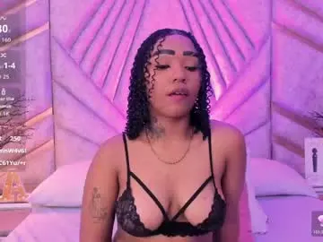 Chaturbate Live Sex Cam of skylerbloom