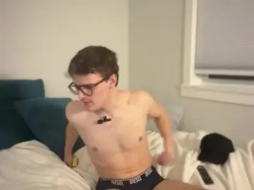 Chaturbate Sex Chat of yngdesire1