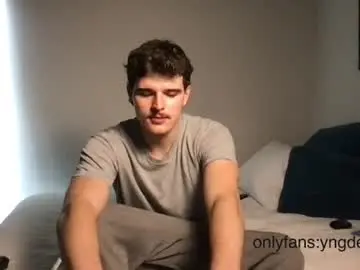 Chaturbate Best live sex cam show of yngdesire1