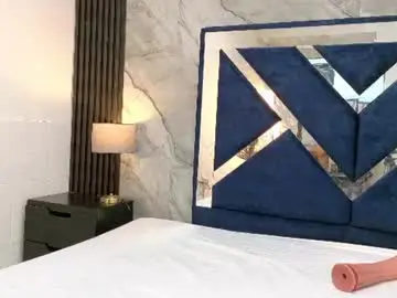 Chaturbate Live Sex Cam of karina_analdeep