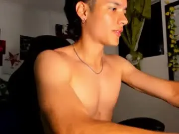 Chaturbate Free Live Porn of oliver_mrgn