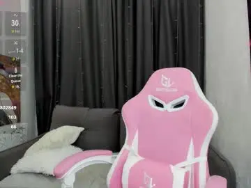 Chaturbate Live Sex Cam of helenblazetrt