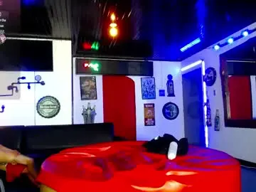 Chaturbate Live Sex Cam of crismens