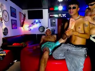 Chaturbate Live Sex Cam of crismens