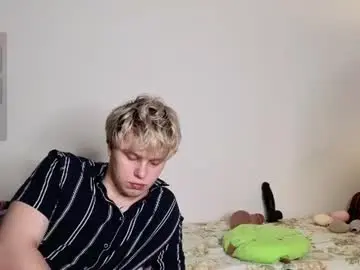 Chaturbate Free Live Porn of emily_and_ilumi