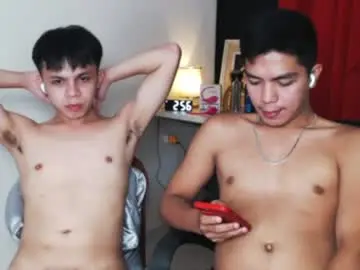 Chaturbate Live Sex Cam of kiel_asianboy