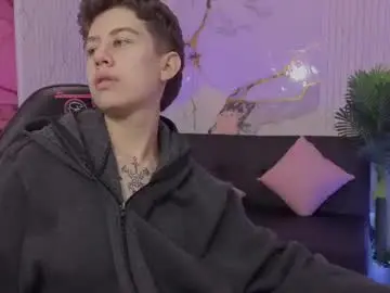 Chaturbate Live Sex Cam of luckyy_tay