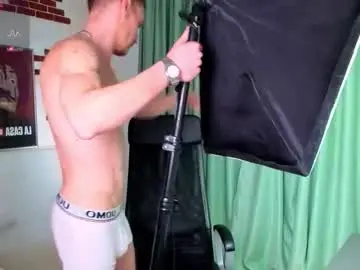 Chaturbate Adult Video Chat of mateobenjamin