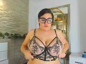 Chaturbate Free Live Porn of boobzilla_