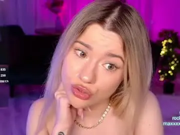 Chaturbate Nude Webcam of cutiepie69__