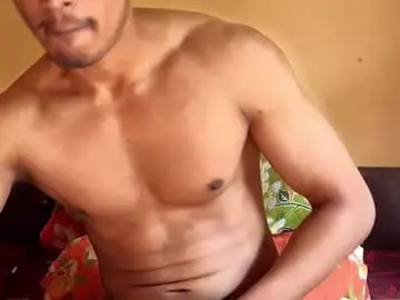 Chaturbate Live Sex Cam of indianbigbull69
