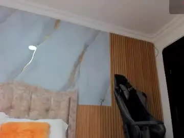 Chaturbate Live Sex of lia_16_