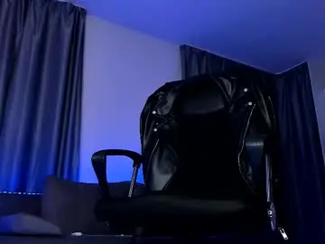 Chaturbate Watch Live Sex Cams of paris_lock