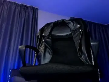 Chaturbate Free Live Porn of paris_lock