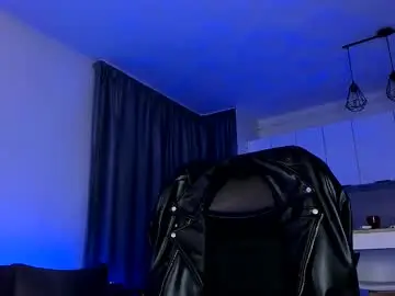 Chaturbate Adult Video Chat of paris_lock