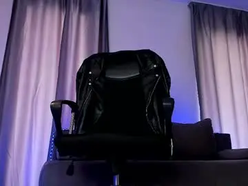 Chaturbate Live Sex of paris_lock