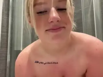 Chaturbate Live Sex Cam of lily_fox01