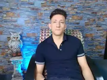 Chaturbate Live Sex Cam of maykol_victoria