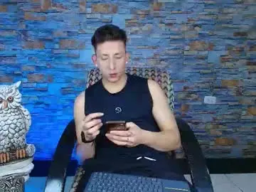 Chaturbate Best live sex cam show of maykol_victoria
