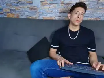 Chaturbate Live Sex of maykol_victoria