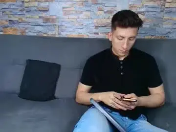 Chaturbate Best live sex cam show of maykol_victoria