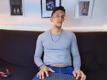 Chaturbate Watch Live Sex Cams of maykol_victoria