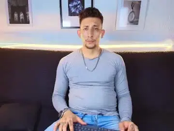 Chaturbate Free Live Porn of maykol_victoria