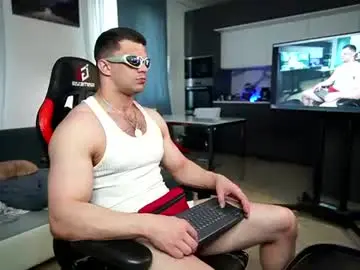 Chaturbate Sex Chat of danielkraig_for_u