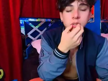 Chaturbate Live Porn of luke_howland