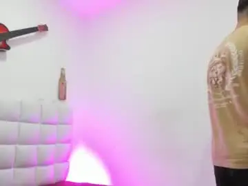 Chaturbate Live Sex Cam of fox_dante