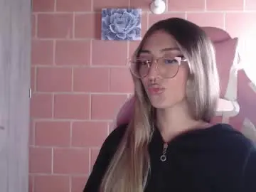 Chaturbate Sex Cam of andrea_camila