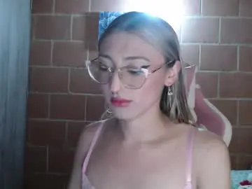 Chaturbate Live Sex Cam of andrea_camila