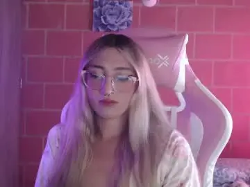 Chaturbate Adult Video Chat of andrea_camila