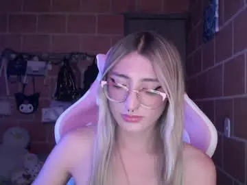 Chaturbate Live Porn of andrea_camila