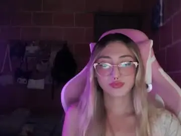 Chaturbate Live Sex of andrea_camila