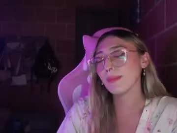 Chaturbate Live Porn of andrea_camila