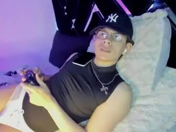 Chaturbate Live Porn of blakejones_