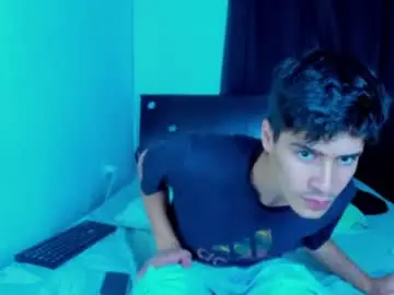 Chaturbate Free Live Porn of tommy_carlos