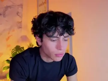 Chaturbate Sex Chat of michaell_peters