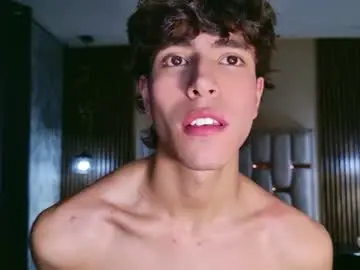 Chaturbate Sex Cam of michaell_peters