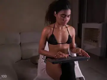 Chaturbate Adult Video Chat of paulacora100