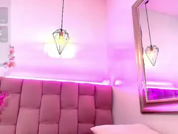 Chaturbate Live Sex of tiiny_emilly