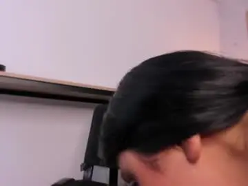 Chaturbate Live Porn of caroline_dh