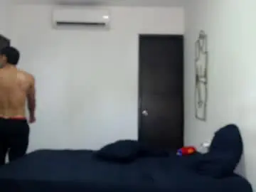 Chaturbate Free Porn Cam of braddhott__