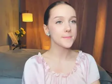 Chaturbate Live Sex Cam of hwadwellingham